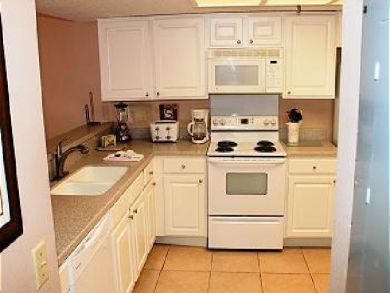 Indian Shores Beachfront Condo - Sleeps 6 Guests